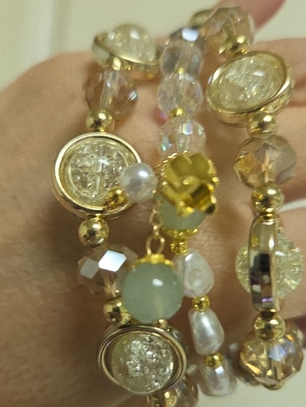3 Glass Bead Crystal Beaded Women's Bracelet - Elegant Pink-Gold Sparkle - Picture 3 of 4